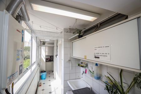 Apartamento à venda com 119m², 3 quartos e 2 vagas Apartamento à venda com 119m², 3 quartos e 2 vagasÁrea de Serviço