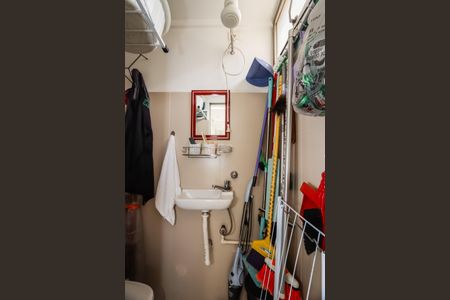 Apartamento à venda com 119m², 3 quartos e 2 vagas Apartamento à venda com 119m², 3 quartos e 2 vagasBanheiro de Serviço