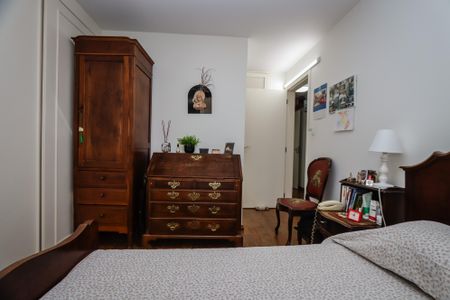 Apartamento à venda com 119m², 3 quartos e 2 vagas Apartamento à venda com 119m², 3 quartos e 2 vagasSuíte