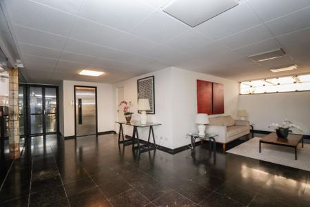 Apartamento à venda com 119m², 3 quartos e 2 vagas Apartamento à venda com 119m², 3 quartos e 2 vagasHall de Entrada