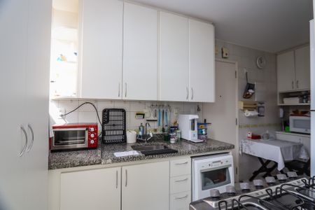 Apartamento à venda com 119m², 3 quartos e 2 vagas Apartamento à venda com 119m², 3 quartos e 2 vagasCozinha