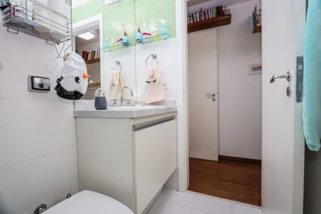 Apartamento à venda com 119m², 3 quartos e 2 vagas Apartamento à venda com 119m², 3 quartos e 2 vagasBanheiro Social