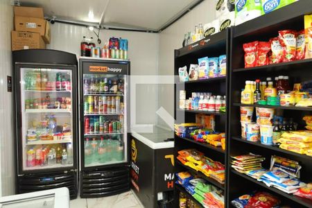 Apartamento à venda com 24m², 1 quarto e 1 vaga Apartamento à venda com 24m², 1 quarto e 1 vagaMini Mercado