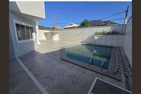 Casa à venda com 4 quartos, 359m² em Vargem Pequena, Rio de Janeiro