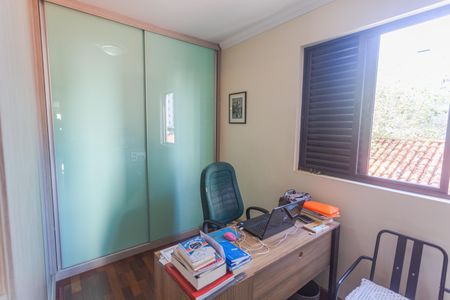Apartamento à venda com 93m², 3 quartos e 2 vagasQuarto 2
