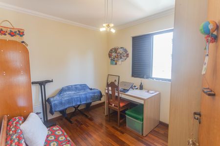 Apartamento à venda com 93m², 3 quartos e 2 vagasQuarto