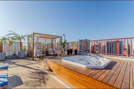 Apartamento à venda com 42m², 1 quarto e sem vaga Apartamento à venda com 42m², 1 quarto e sem vagaÁrea comum - Piscina