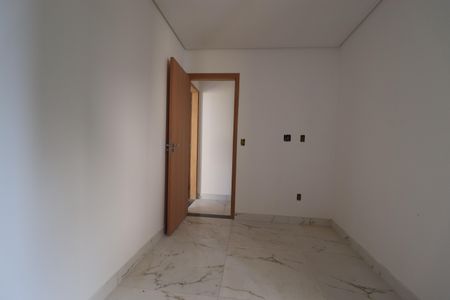 Apartamento à venda com 140m², 3 quartos e 2 vagasQuarto 2