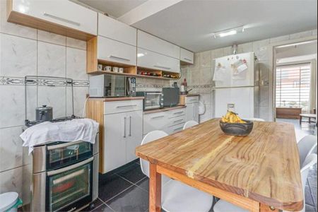 Casa à venda com 140m², 3 quartos e 1 vaga