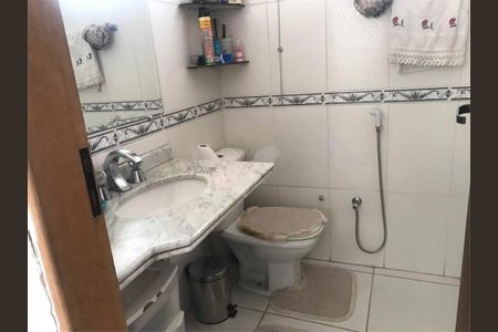 Casa à venda com 4 quartos, 120m² em Parque Colonial, São Paulo