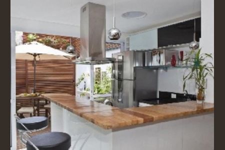 Casa à venda com 2 quartos, 110m² em Bosque da Saúde, São Paulo