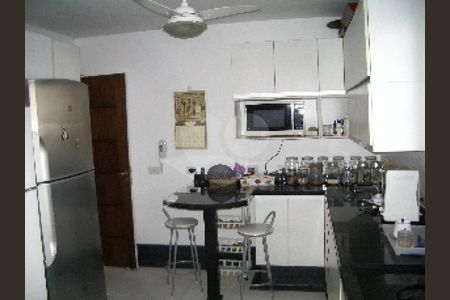 Apartamento à venda com 217m², 3 quartos e 3 vagas