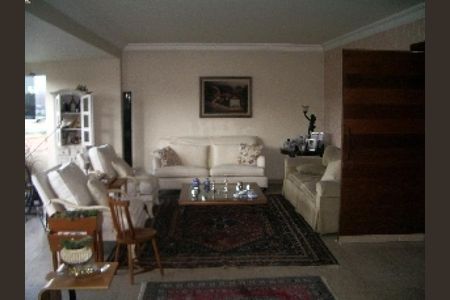 Apartamento à venda com 217m², 3 quartos e 3 vagas