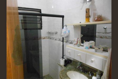 Casa à venda com 97m², 3 quartos e 4 vagas