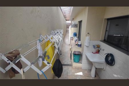 Casa à venda com 97m², 3 quartos e 4 vagas