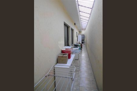 Casa à venda com 97m², 3 quartos e 4 vagas