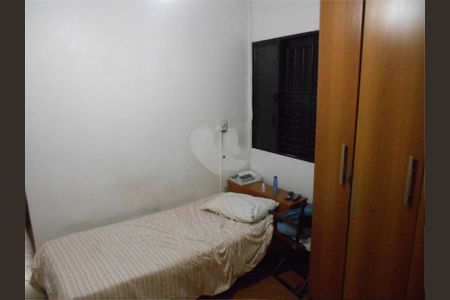 Casa à venda com 97m², 3 quartos e 4 vagas