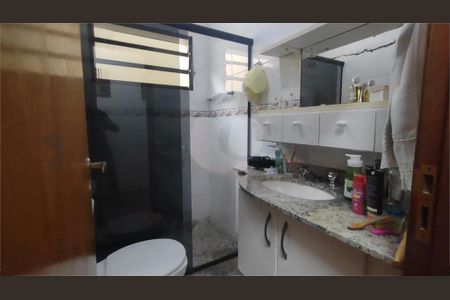Casa à venda com 97m², 3 quartos e 4 vagas