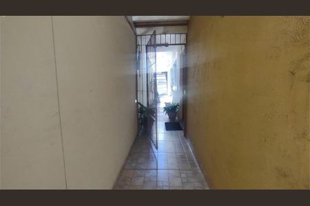 Casa à venda com 97m², 3 quartos e 4 vagas