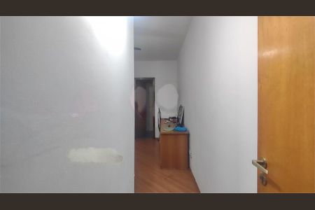 Casa à venda com 97m², 3 quartos e 4 vagas