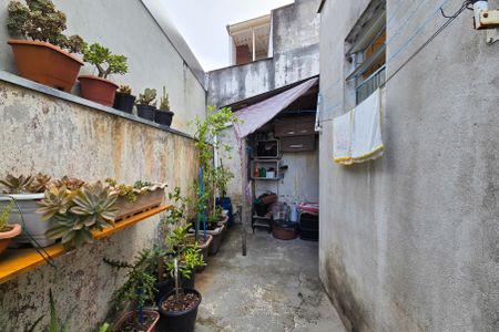 Casa à venda com 102m², 2 quartos e 1 vagaQuintal