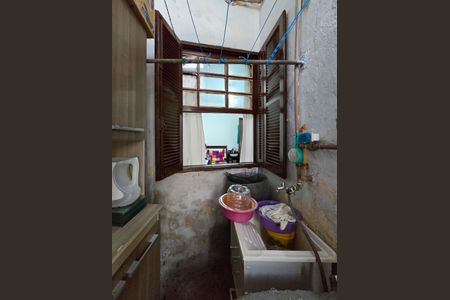 Casa à venda com 102m², 2 quartos e 1 vagaÁrea de Serviço