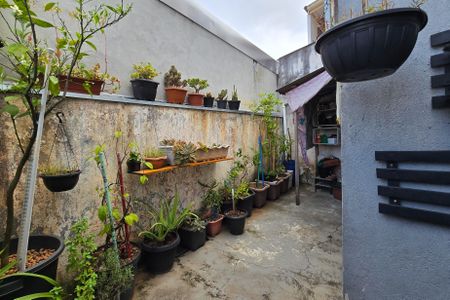 Casa à venda com 102m², 2 quartos e 1 vagaQuintal