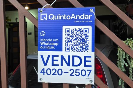 Casa à venda com 102m², 2 quartos e 1 vagaPlaquinha