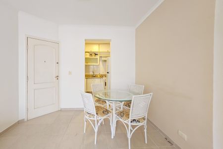 Sala de apartamento para alugar com 2 quartos, 78m² em Balneario Guarujá, Guarujá