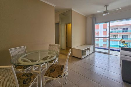 Sala de apartamento para alugar com 2 quartos, 78m² em Balneario Guarujá, Guarujá