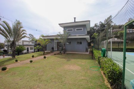 Casa de condomínio para alugar com 250m², 3 quartos e 4 vagasQuintal