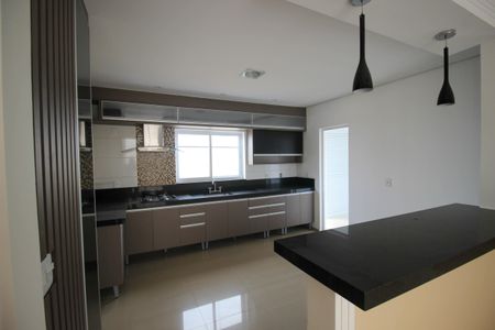 Casa de condomínio para alugar com 250m², 3 quartos e 4 vagasCozinha