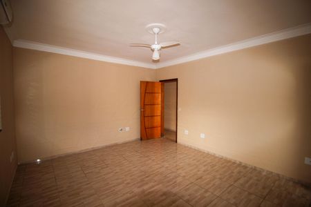 Casa de condomínio para alugar com 250m², 3 quartos e 4 vagasSuíte 2