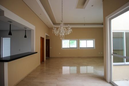 Casa de condomínio para alugar com 250m², 3 quartos e 4 vagasSala