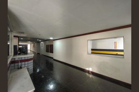 Apartamento à venda com 178m², 3 quartos e 2 vagas Apartamento à venda com 178m², 3 quartos e 2 vagasFachada e portaria