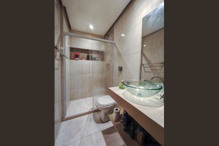 Apartamento à venda com 178m², 3 quartos e 2 vagas Apartamento à venda com 178m², 3 quartos e 2 vagasBanheiro da Suíte 1