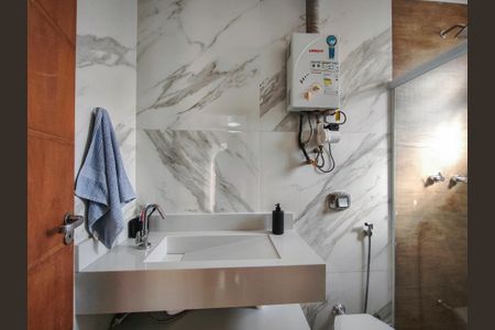 Apartamento à venda com 178m², 3 quartos e 2 vagas Apartamento à venda com 178m², 3 quartos e 2 vagasBanheiro da Suíte 2