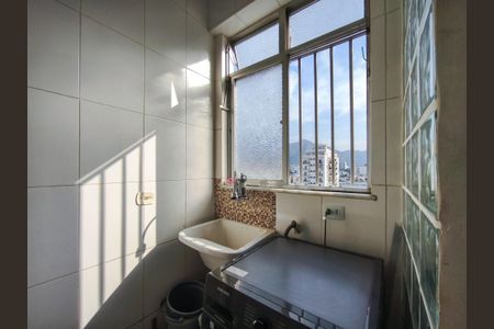 Apartamento à venda com 178m², 3 quartos e 2 vagas Apartamento à venda com 178m², 3 quartos e 2 vagasÁrea de Serviço