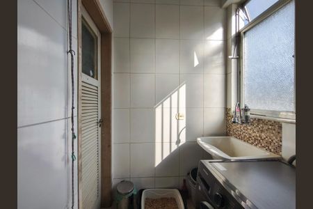 Apartamento à venda com 178m², 3 quartos e 2 vagas Apartamento à venda com 178m², 3 quartos e 2 vagasÁrea de Serviço