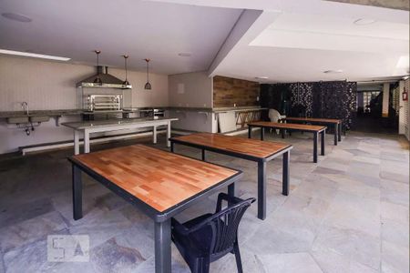 Apartamento à venda com 301m², 3 quartos e 3 vagas Apartamento à venda com 301m², 3 quartos e 3 vagasÁrea comum - Churrasqueira