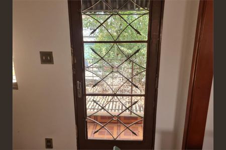 Casa à venda com 2 quartos, 250m² em Jardim Ivana, São Paulo