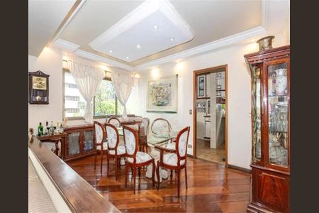 Apartamento à venda com 3 quartos, 189m² em Aclimação, São Paulo