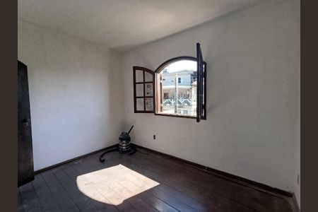 Casa à venda com 4 quartos, 178m² em Vila Sonia, São Paulo