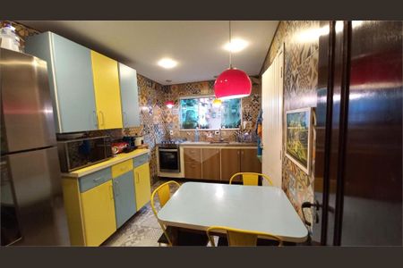 Casa à venda com 3 quartos, 94m² em Jardim Esmeralda, São Paulo