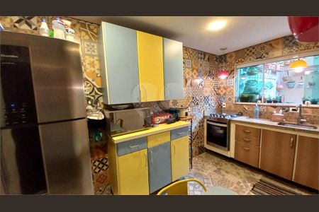 Casa à venda com 3 quartos, 94m² em Jardim Esmeralda, São Paulo