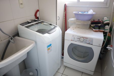 Apartamento à venda com 71m², 3 quartos e 1 vagaÁrea de Serviço