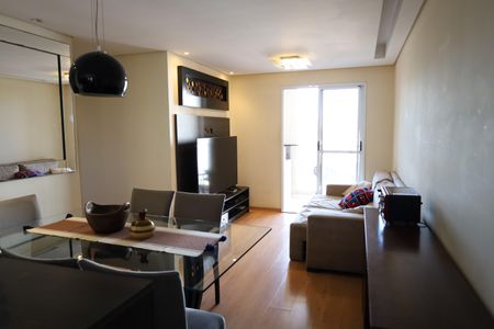 Sala de apartamento à venda com 3 quartos, 71m² em Usina Piratininga, São Paulo