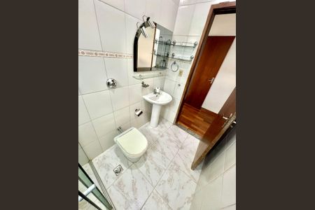 Casa para alugar com 160m², 3 quartos e 1 vaga Casa para alugar com 160m², 3 quartos e 1 vagaBanheiro da Suíte 1