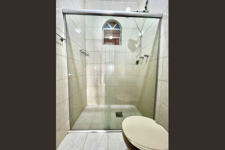 Casa para alugar com 160m², 3 quartos e 1 vaga Casa para alugar com 160m², 3 quartos e 1 vagaBanheiro Social