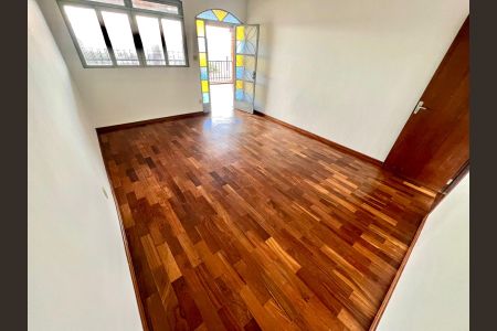 Casa para alugar com 160m², 3 quartos e 1 vaga Casa para alugar com 160m², 3 quartos e 1 vagaSala 1